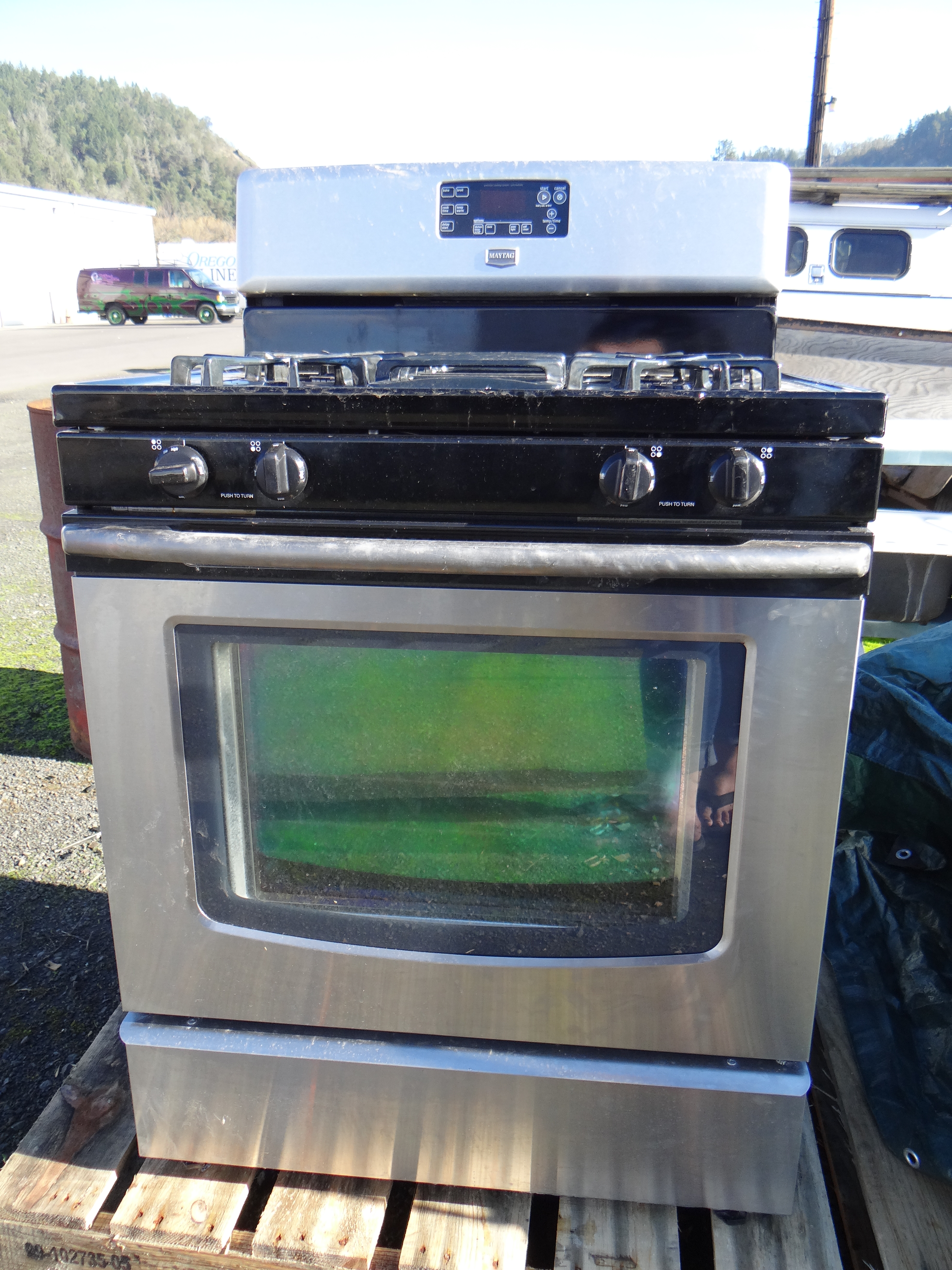 XX102-Maytag Gas Range Model MGR7662XS2 (need new igniter for oven, easy fix)