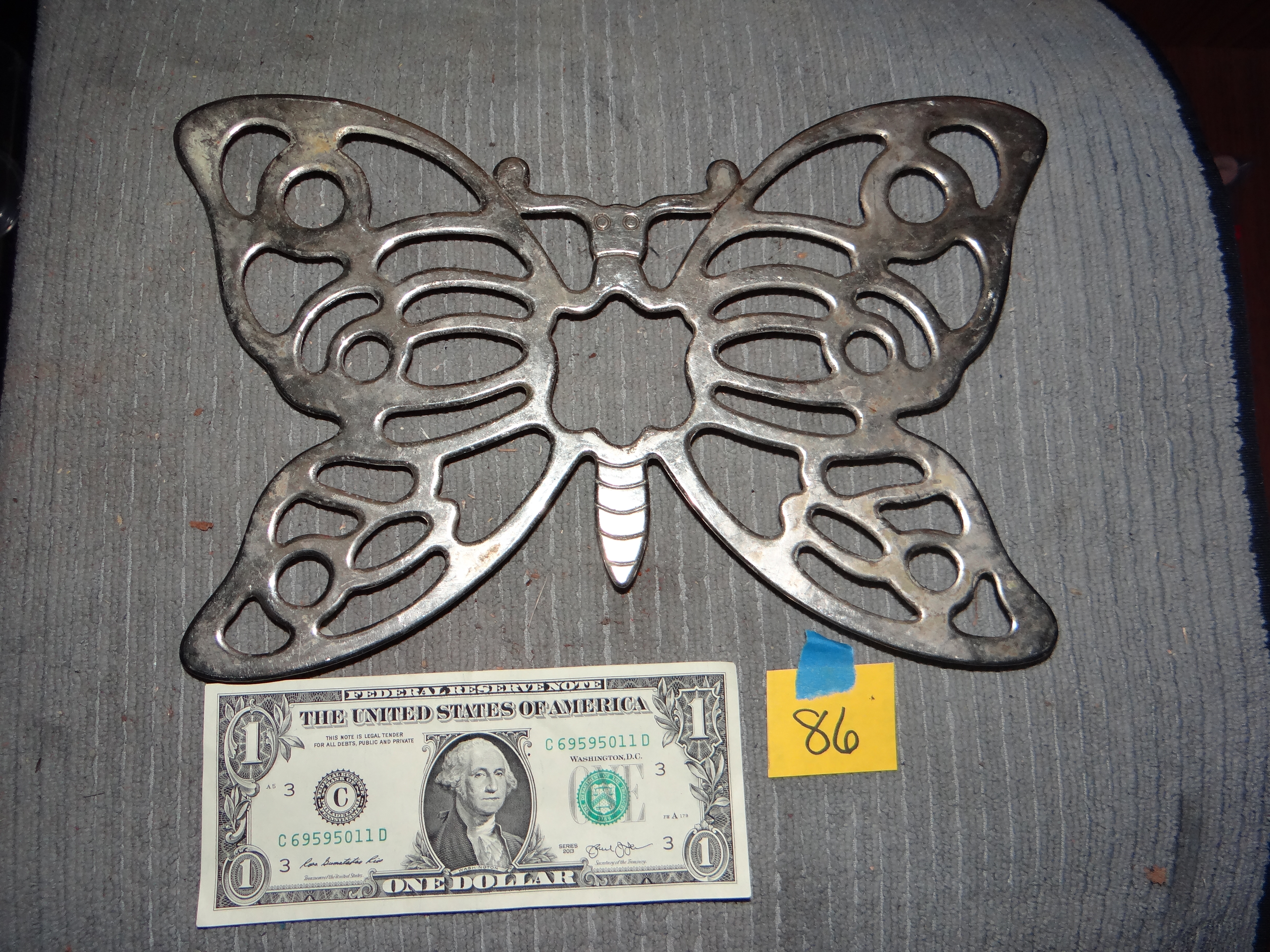 86-Metal Butterfly Trivet