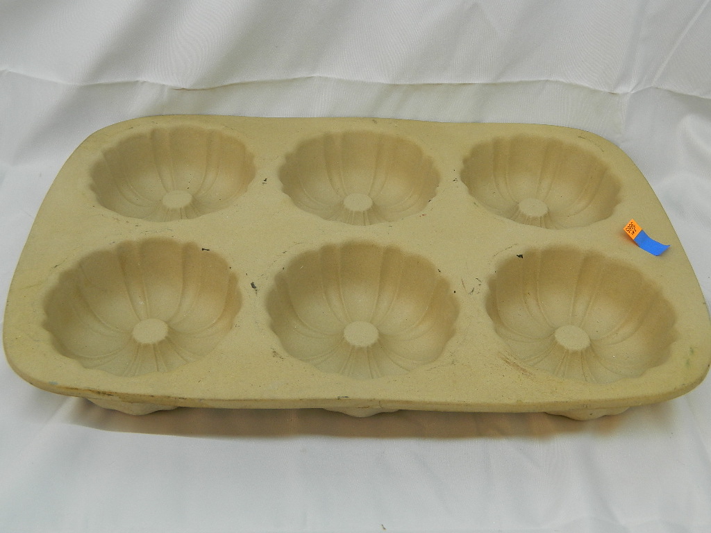 Sold at Auction: Pampered Chef Stone Baking Sheet