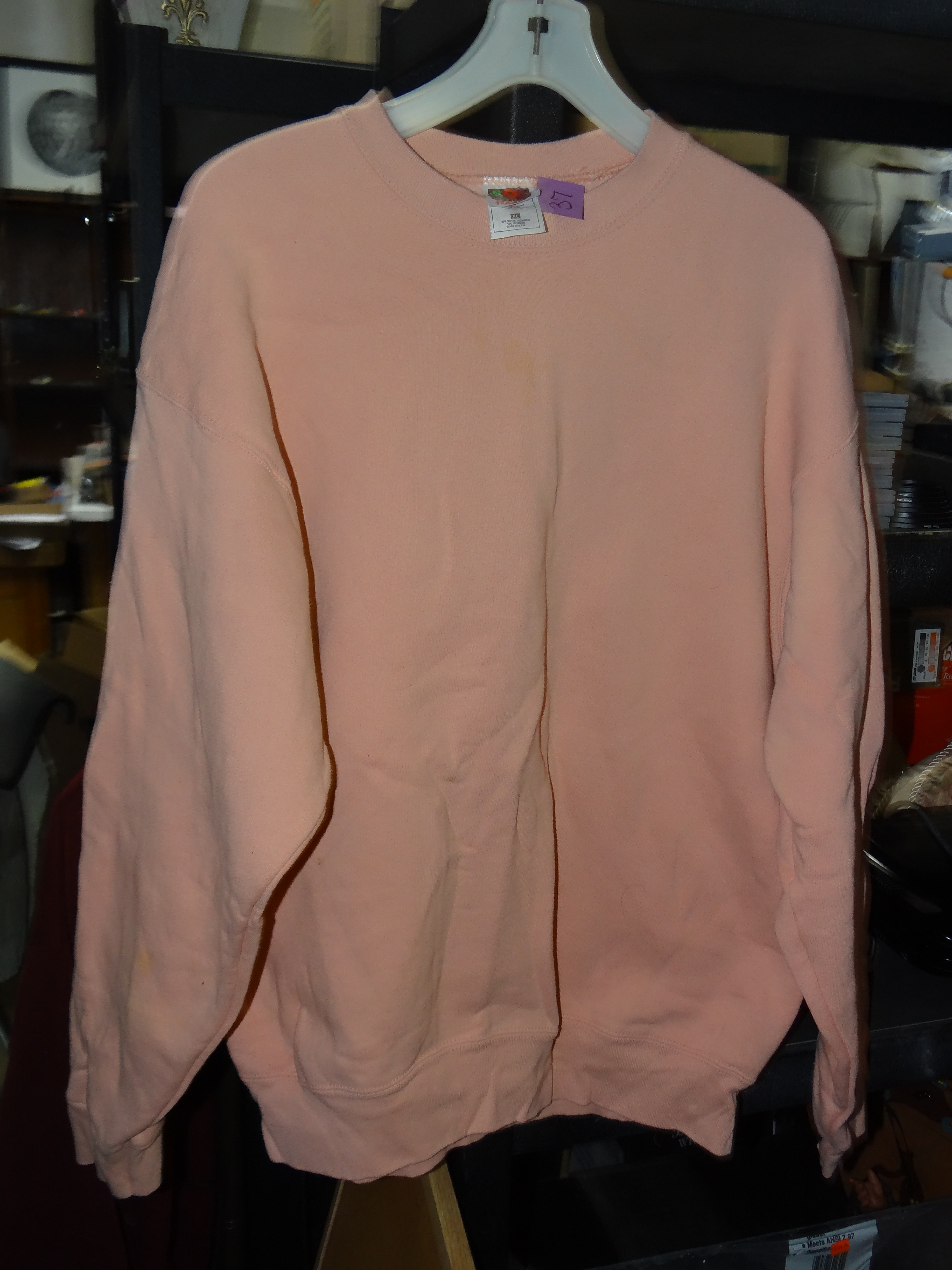 37-Fruit of The Loom Light Pink Sweatshirt Size XL