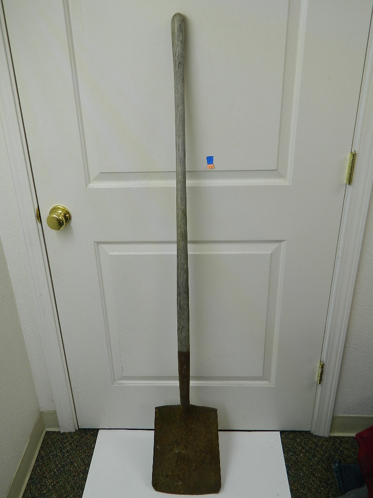 AA5734 Wooden Handled Large Union Fork Hoe Company RAZOR BACK