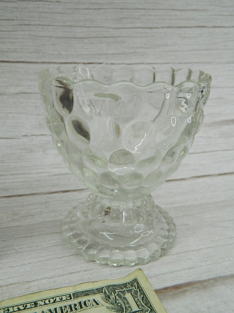 BH6292 Vintage IN BOX ‘AVON’ Collectible ‘Ovalique’ Perfumed Candle