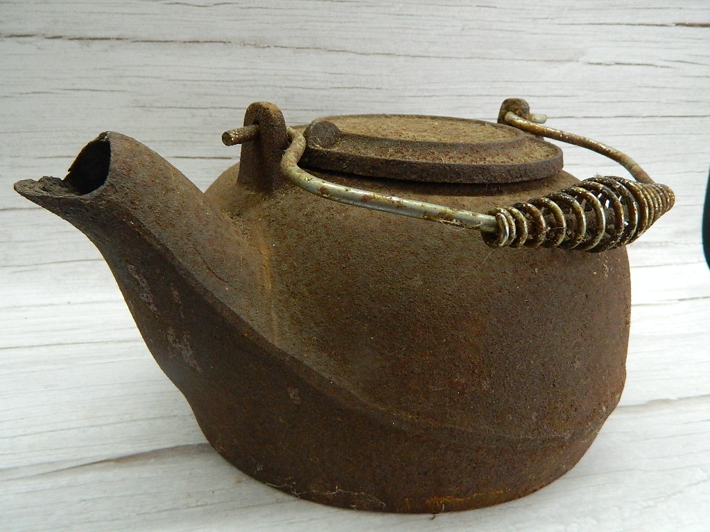 SG6024 VERY OLD CAST IRON Made Large Teapot w/ Handle ‘Rusty Inside’ 5