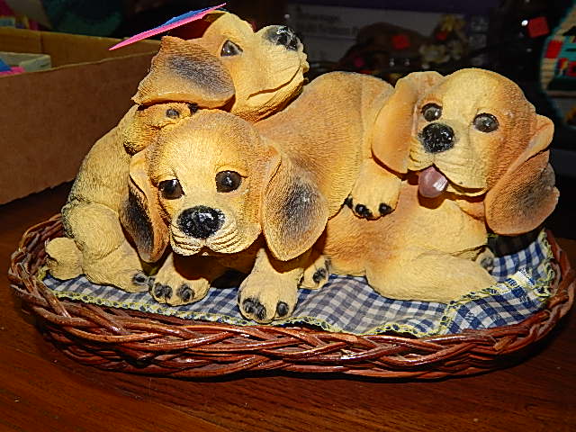 348-Cute Basket of Puppies Decor