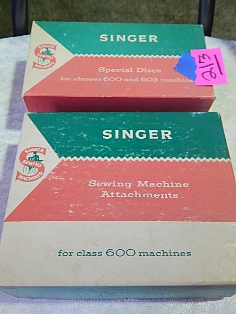 213-Singer Sewing Machine Disks for 600 & 603 Machines & Attachments for 600 Machines