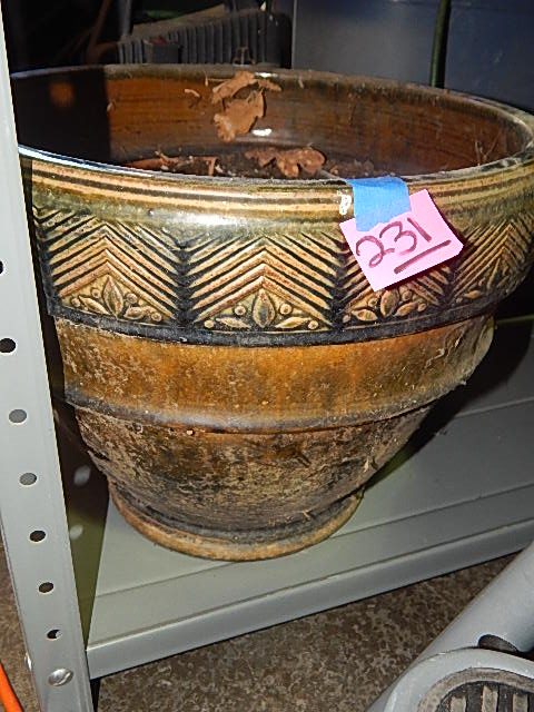 231-Planter Pot