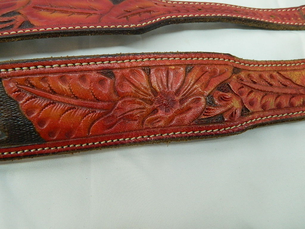 AA3512- PRETTY Leather Belts ‘Broken’ – Wilbur Auction