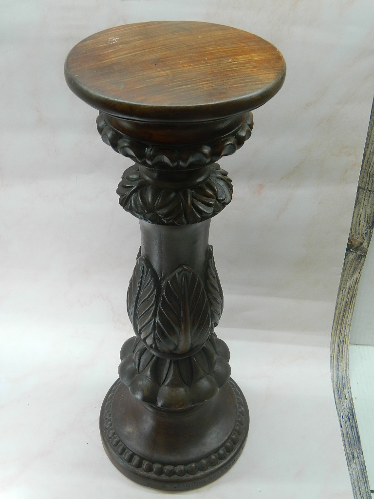 G036- BEAUTIFUL HEAVY Carved Wood Looking Ceramic Made Plant Stand ‘20.