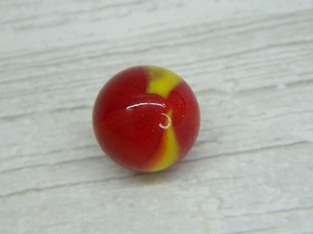 CA6584- Vintage Collectable ‘Red and Yellow’ Swirl Style Glass Marble ...